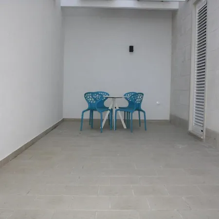 Celeste Apartment *